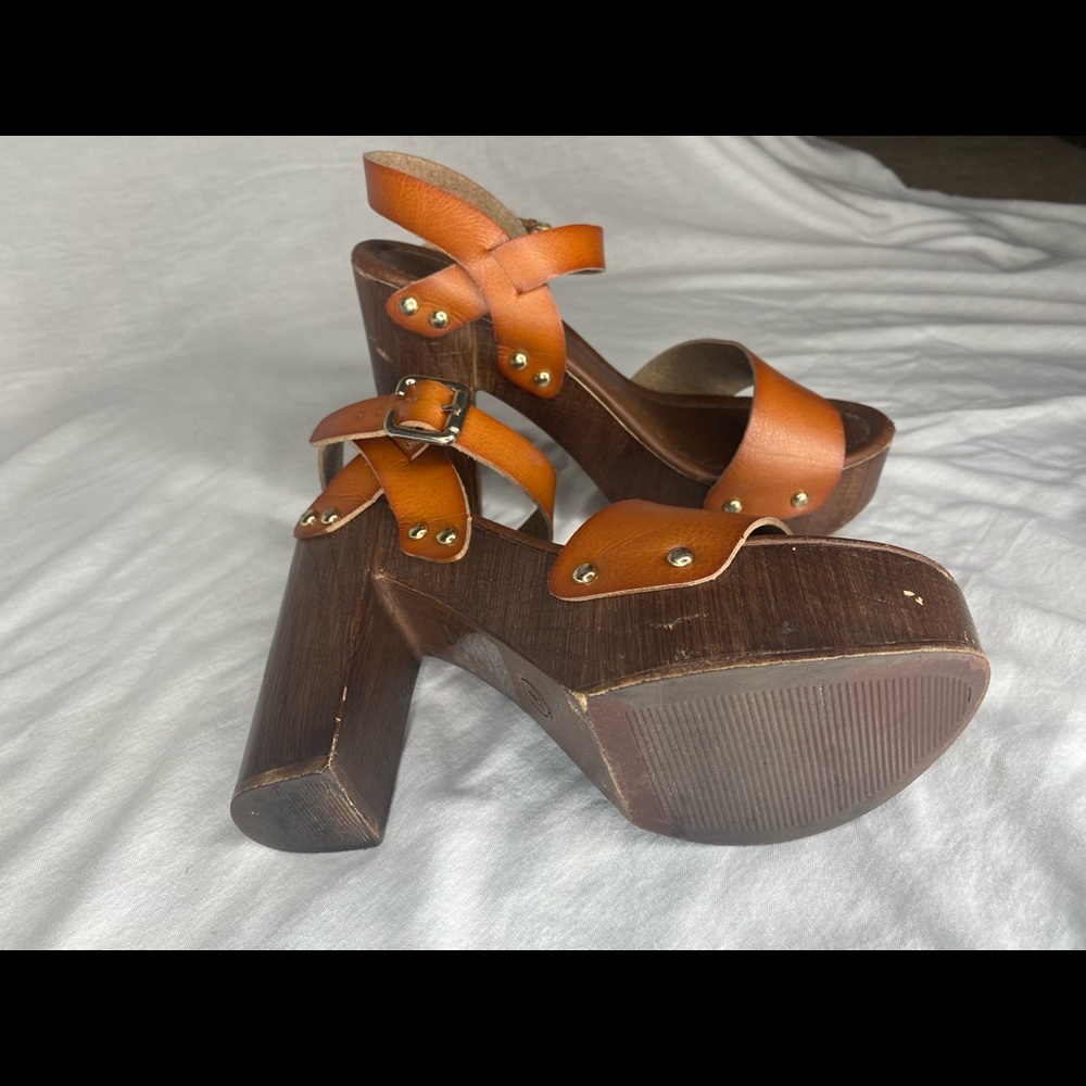 Cognac lightweight heel sandal - Picture 3 of 3